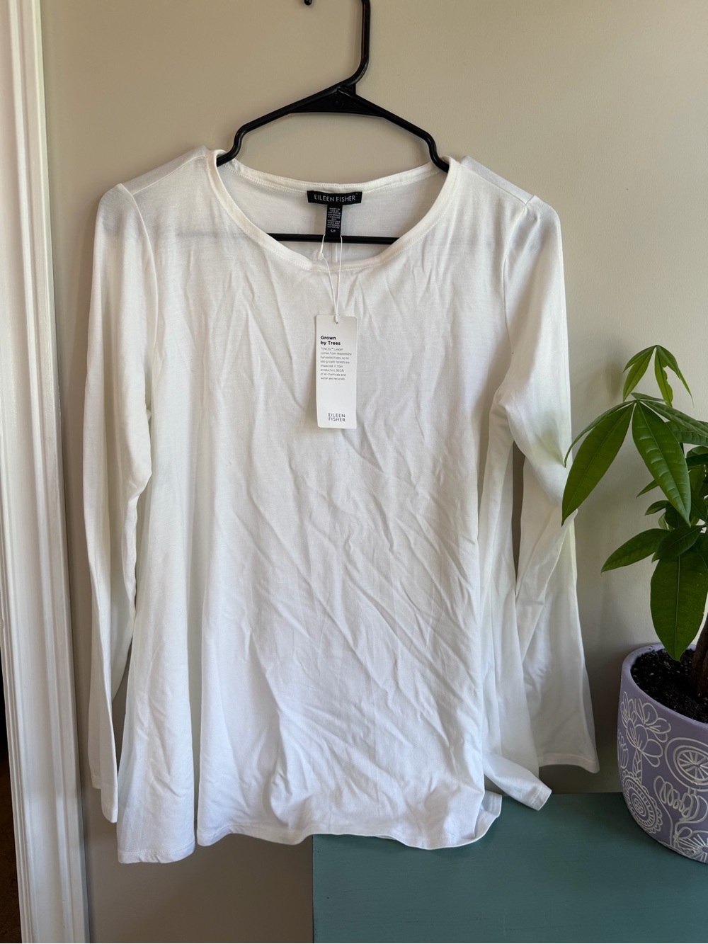 Eileen Fisher White Long-Sleeve Scoop Neck Tee
